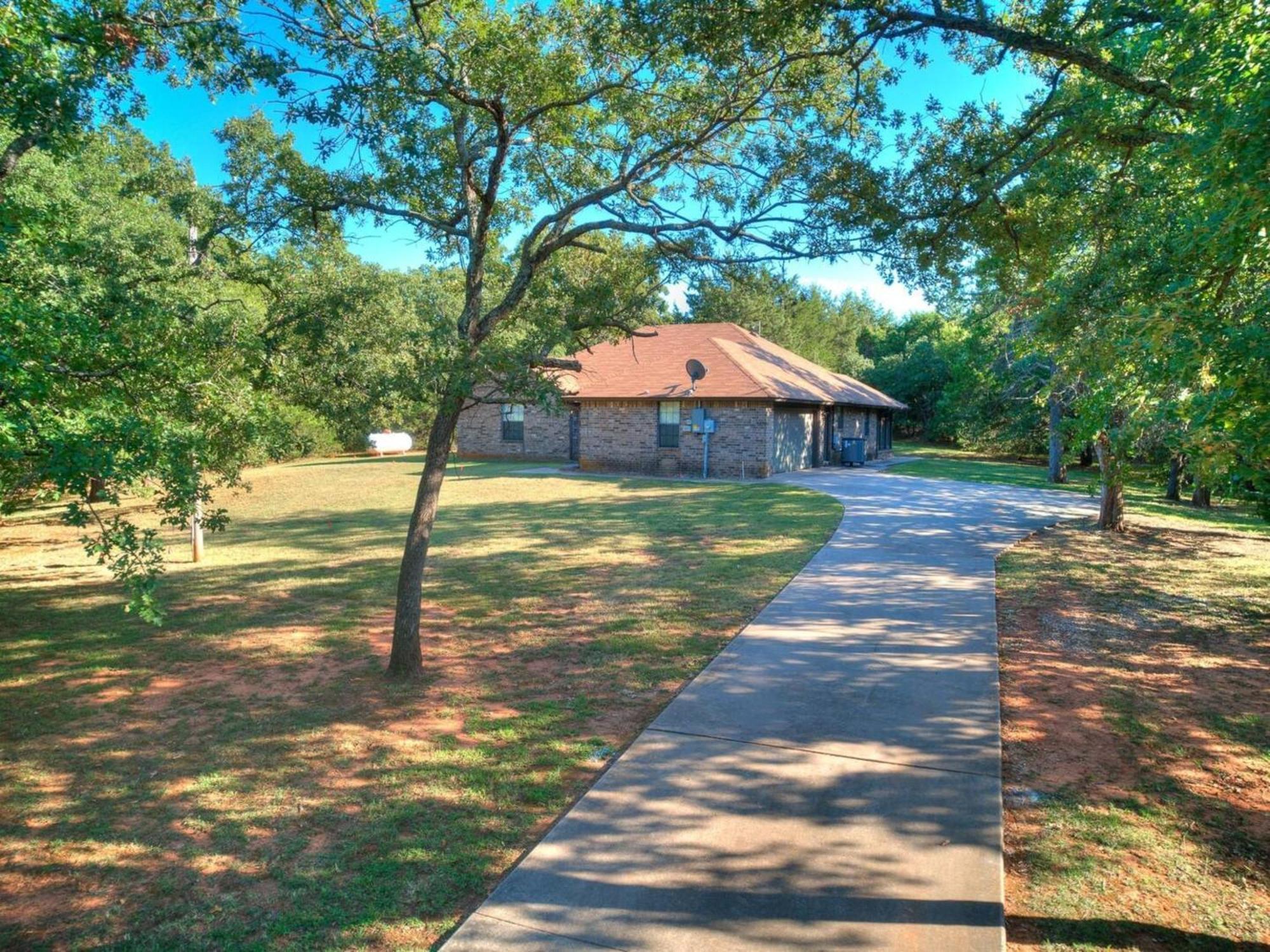 Serene Modern Farmhouse On 2 Acres Norman Exterior foto